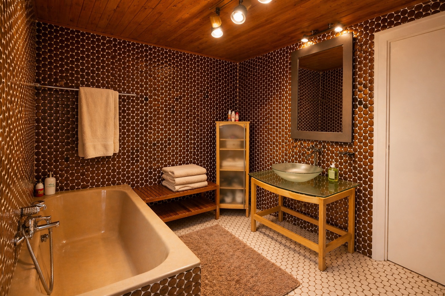 Tom: Badezimmer