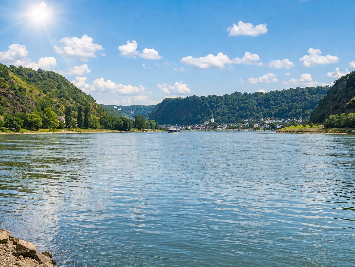 Wohnung vor dem Haus am Rhein
